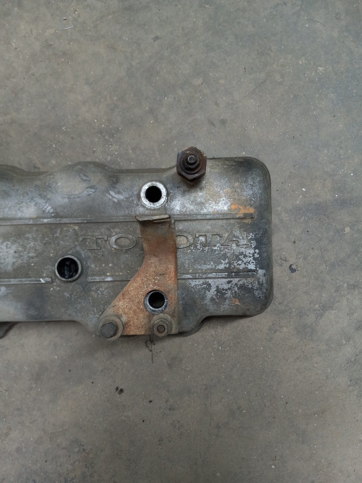 Genuine Toyota 22R Valve Cover | eBay