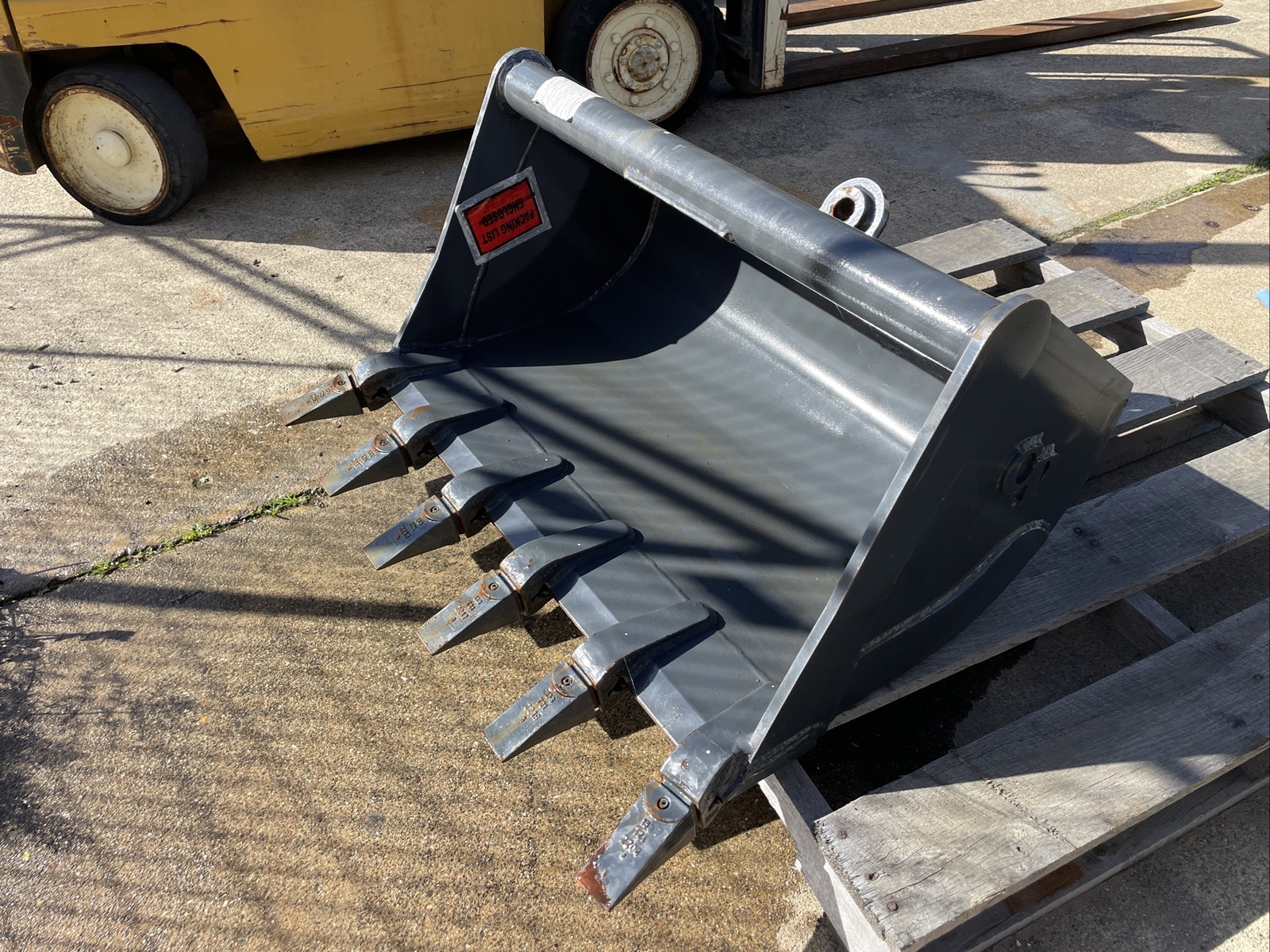 CP Ditching & Grading Bucket 36