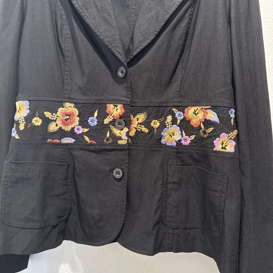 Vintage Bisou Bisou Women’s Size 16 Y2K Black Embroidered Floral Trim Blazer - Image 2 of 4