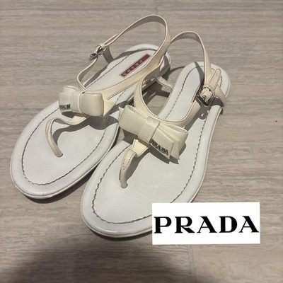 PRADA Zehenstegsandalen Größe 37 1/2 weiß elfenbein Band stilvolles Design