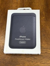 Apple iPhone FineWoven Wallet with MagSafe + FIND MY FEATURE FMI |  BLACK