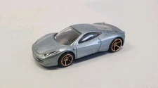 Hot Wheels 6/10 FERRARI 458 ITALIA FTE Faster Than Ever 2011 Silver Diecast JM3