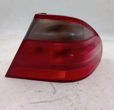 Feu arrière Mercedes 208