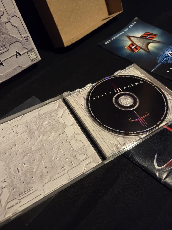 Quake III (3) Arena Big Box CIB Completo Windows PC CD ROM 1999 ID Software Foto 3 de 4