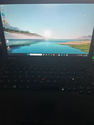 Lenovo ThinkPad X240 · i7-4600U · 8GB · 256GB