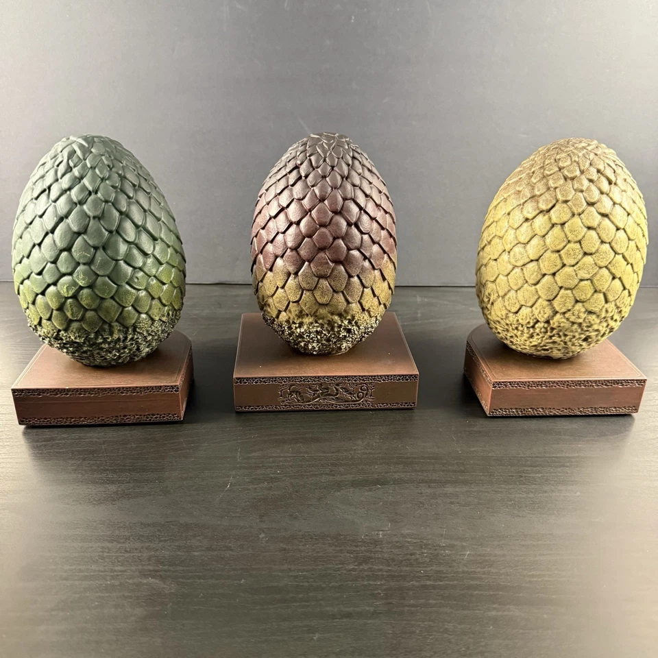 HBO Game of Thrones - DRAGON EGG Bookends - Dark Horse Comics 2016. - Image 2 of 4