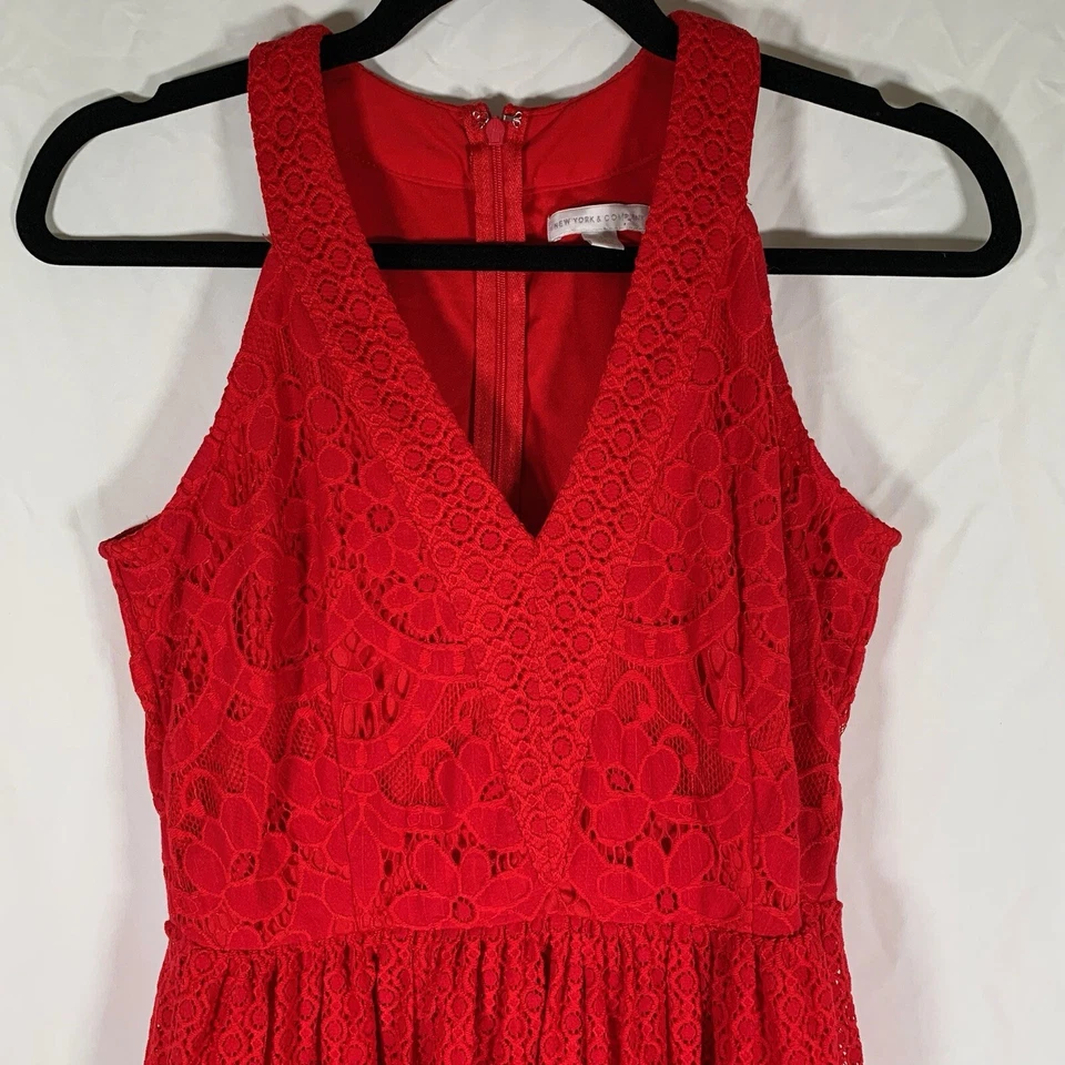 New York & Co Dress Women's Size 0 Red Lace V-neck Sleeveless Floral Zip Back - Image 2 of 4