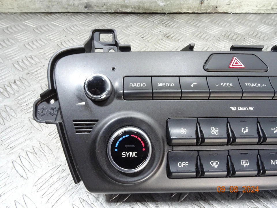 2016 KIA SPORTAGE 2 ISG MK4 QL ESTATE 5DRS HEATER AC CLIMATE CONTROLS *7987 - Image 2 of 4