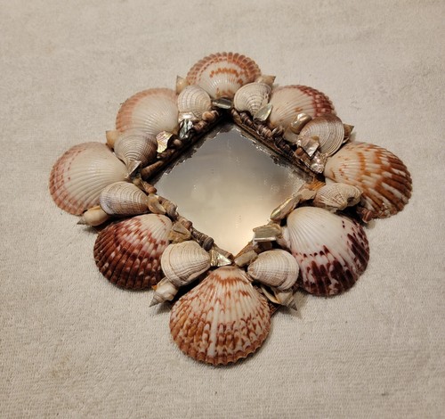 3.5x3.5 Mirror with Shell Frame hang Square or Angled