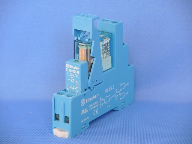 Finder 40 52 Relay With 95 95 3 Base And 99 80 9 024 99 Varistor Module New EBay