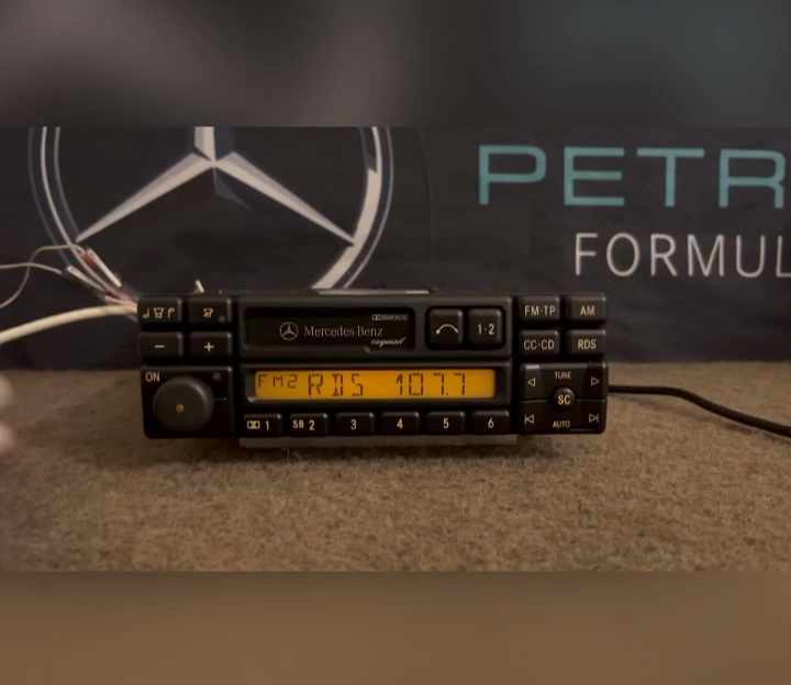 Mercedes-Benz Exquisit Becker BE1490 Radio W201 W202 W124 W126