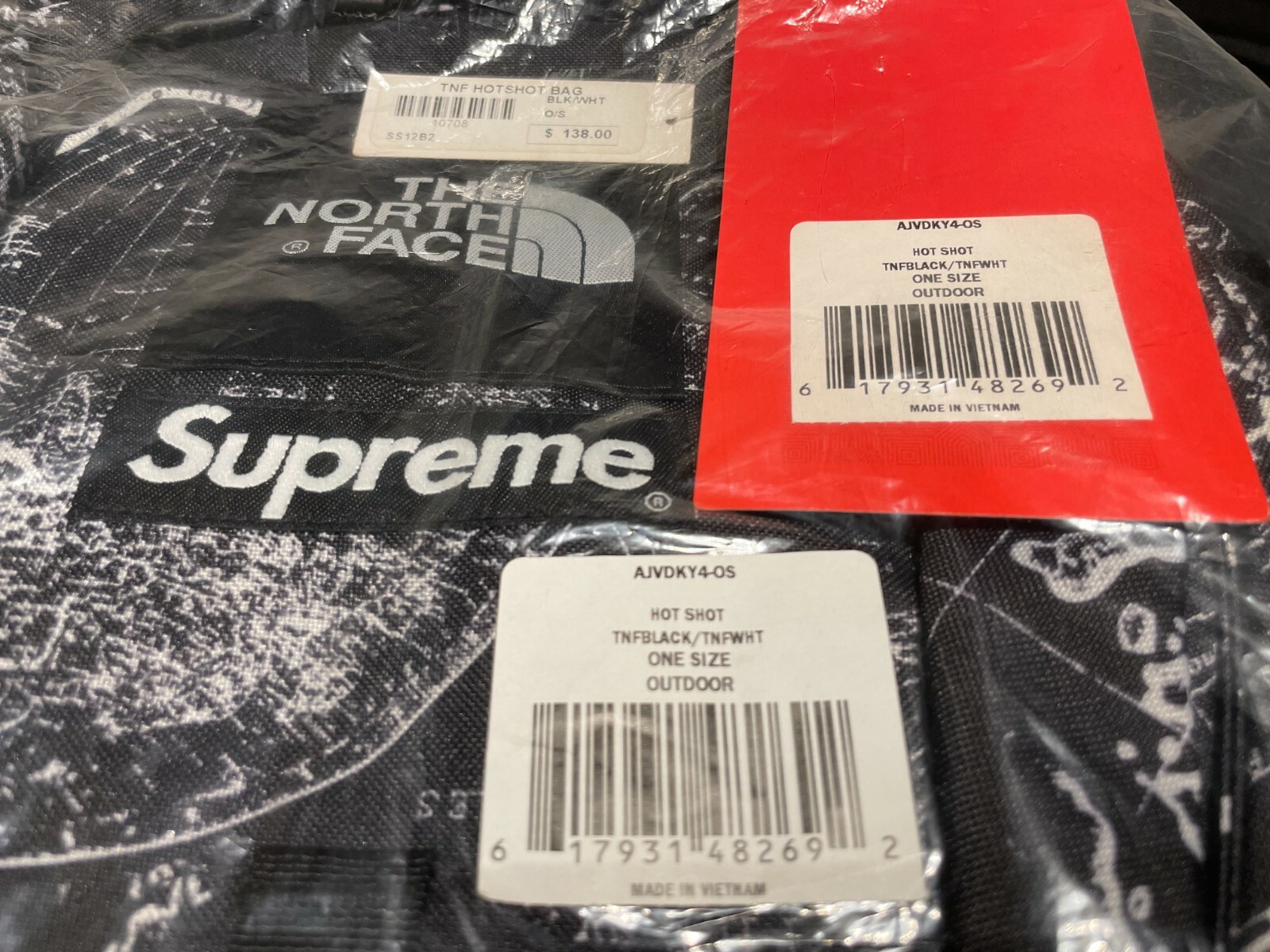 EXTREMELY RARE DS SS12 SUPREME x THE NORTH FACE HOTSHOT OG BACKPACK TNF BLACK 23
