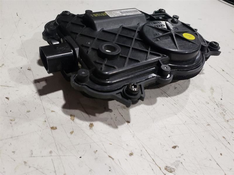 2007 Bentley Continental Flying Spur Sedan - Soft Close Actuator OEM 3D0837059B 