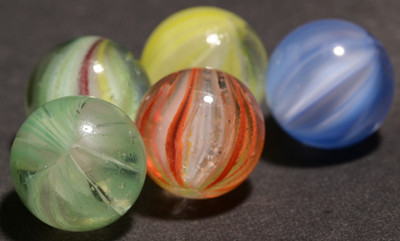 5 Vintage französische Euro Wunderkerzen Murmeln gemischt helle herbe Farben 1950/60er Jahre