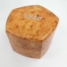 Uhrenbox GRUEN,Switzerland, sehr guter Zustand,mit Umverpackung