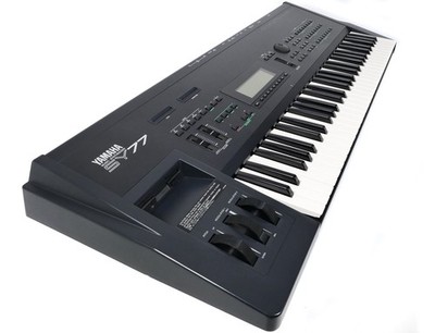 YAMAHA SY 77 FM Synthesizer - Nachfolger des DX7 II FD / TOP + 1 JAHR GEWÄHR!  