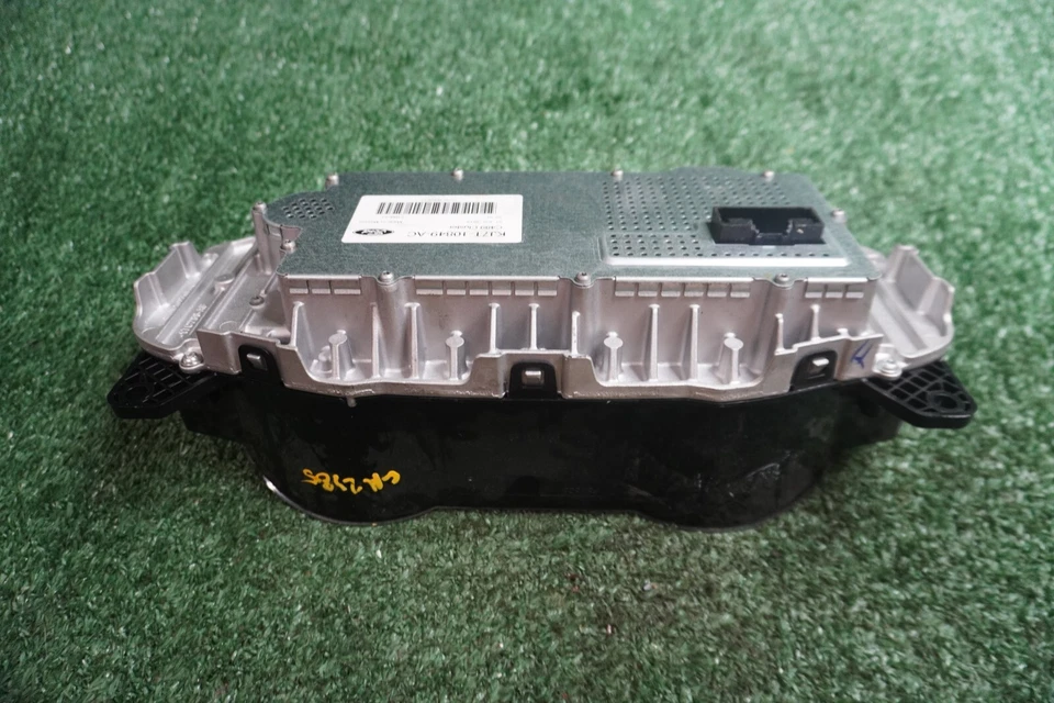 Medidor de velocímetro 2019 LINCOLN MKC cluster fabricante de equipamento original 31K milhas KJ7T10849AC - Imagem 2 de 4