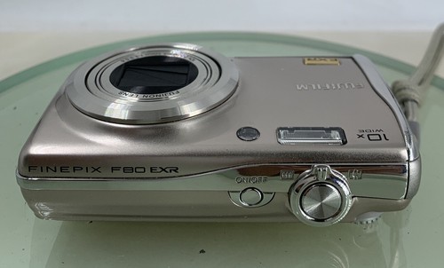 Fujifilm Finepix F80EXR DIGITAL CAMERA GOLD WITH BOX AND CHARGER TESTED - 411 - Picture 8 of 8