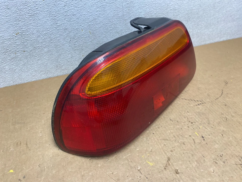 1997 - 2000 Chrysler Sebring Left Driver Lh Side Tail Light OEM H9431 DG - Image 2 of 4