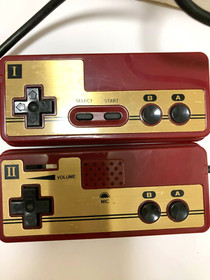 Nintendo Famicom Console and 2 Controllers (Operation unconfirmed /Console only)