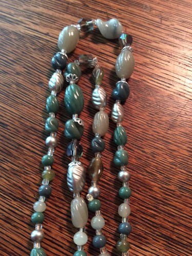 Vintage Art Deco Flapper Necklace Green Silver Cream Glass & Plastic Beads 18” - Picture 4 of 4