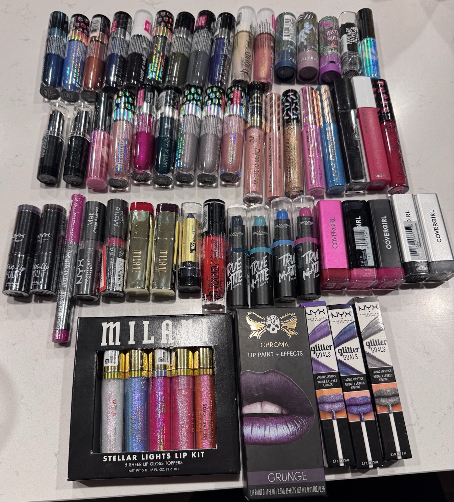 Lot - Lipstick/lipgloss Only