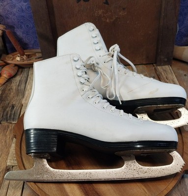 American Athletic Shoe Womens  Lined Ice Skates White Size 10