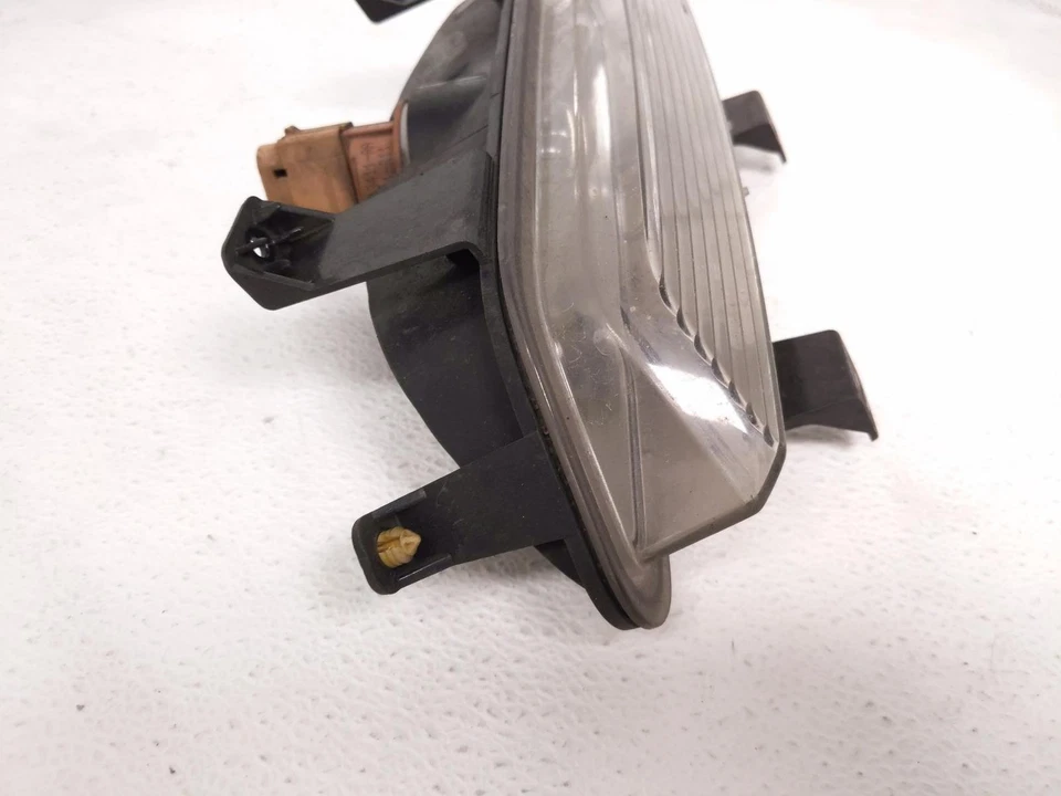 Luz/lâmpada de para-choque inferior traseira Ford Mustang 2015-2020 - Fr3z-15500-A - Imagem 2 de 4