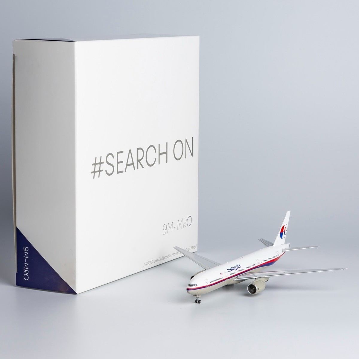 NG Models 1:400 Malaysia Airlines Boeing 777-200 9M-MRO (72057