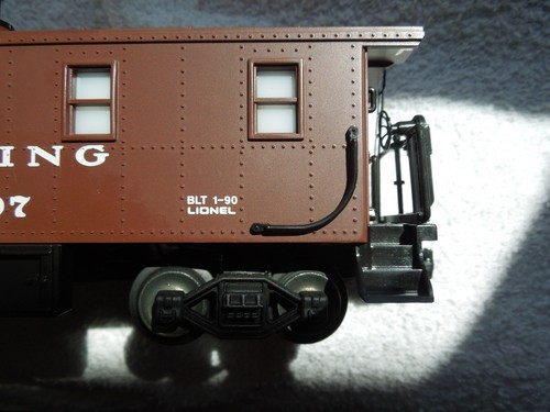 LIONEL STANDARD O READING LIGHTED CABOOSE W/ REAR LIGHT & SMOKESTACK #6-17607 - Picture 6 of 15