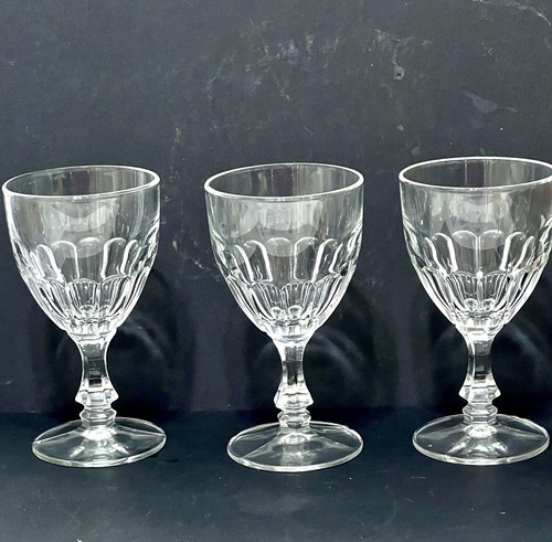 Set 3 bicchieri vino/acqua/bevanda cristallo stelo esagonale e base 5,75"h 3"w bordo senza marchio
