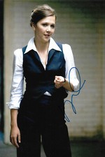 Maggie Gyllenhaal Autogramm signed 20x30 cm Bild