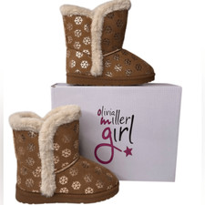 NIB Olivia Miller Youth Girls Faux Fur Brown Boots with Gold Snowflakes - Size 3