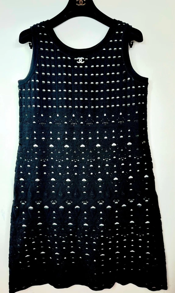 4K Mint Chanel 2012 Barbie Black Crochet Mini Shift Dress 36 38 40 4 6 8 Logo M - Image 2 of 4