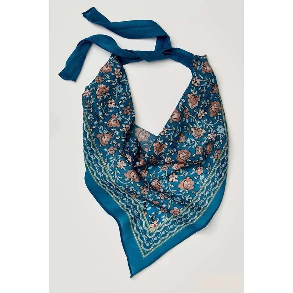 Free People Artistic Eye Hair Scarf in Blue Jay Floral NWT Bohemian Cottage - Image 3 of 4