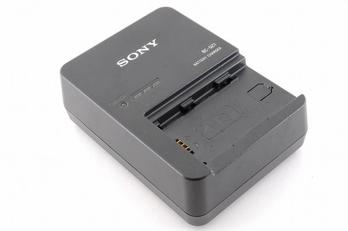 Sony A7R III A7R3 ILCE-7RM3 Mirrorless Shutter Count: 17,795 w/Box -Near Mint- - Picture 18 of 24