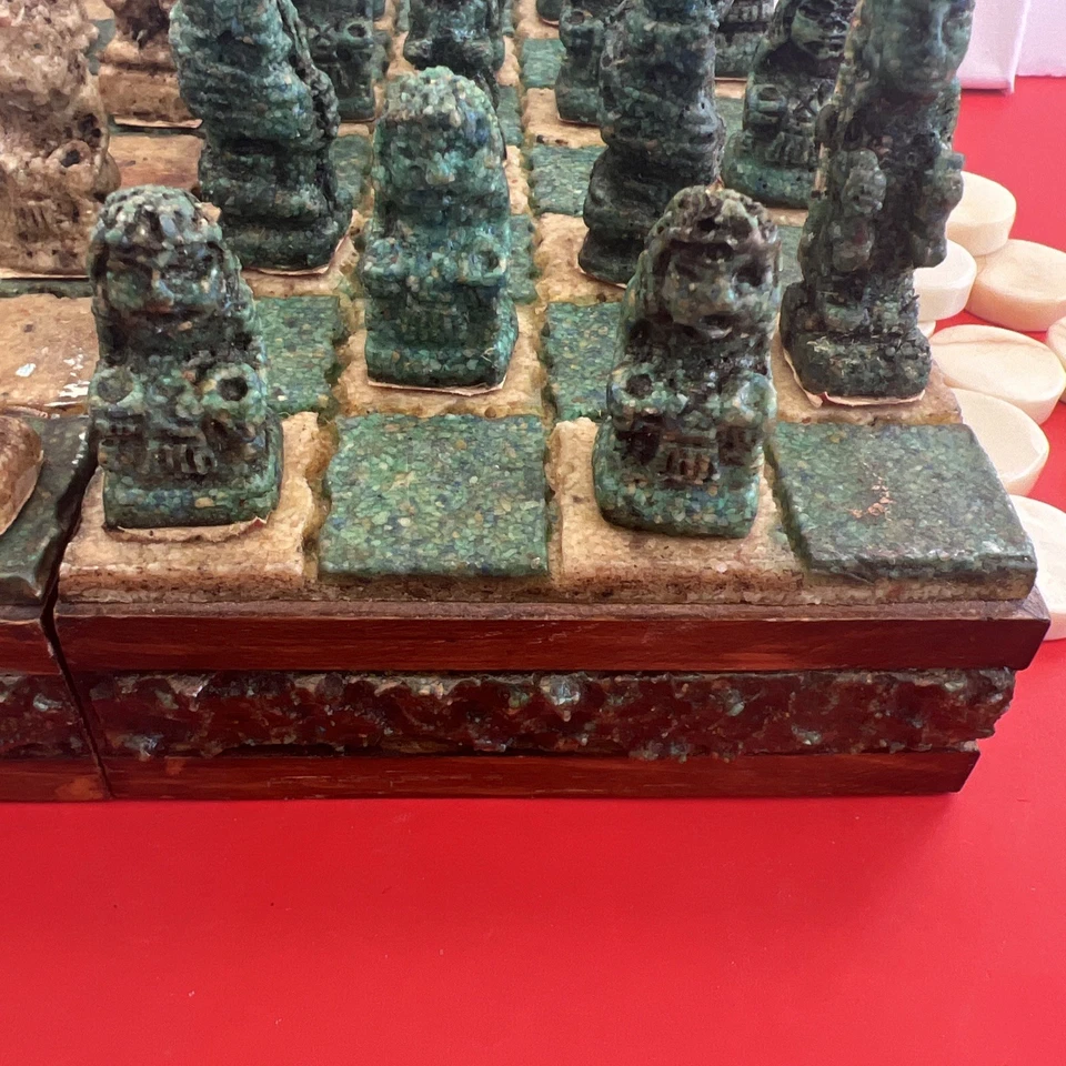 Vintage Aztec VS Mayan Chess Set - Image 3 of 4