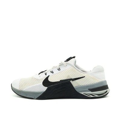 Nike Herren Metcon React Sneaker EU 44.5 Weiß/Schwarz Z8281-100