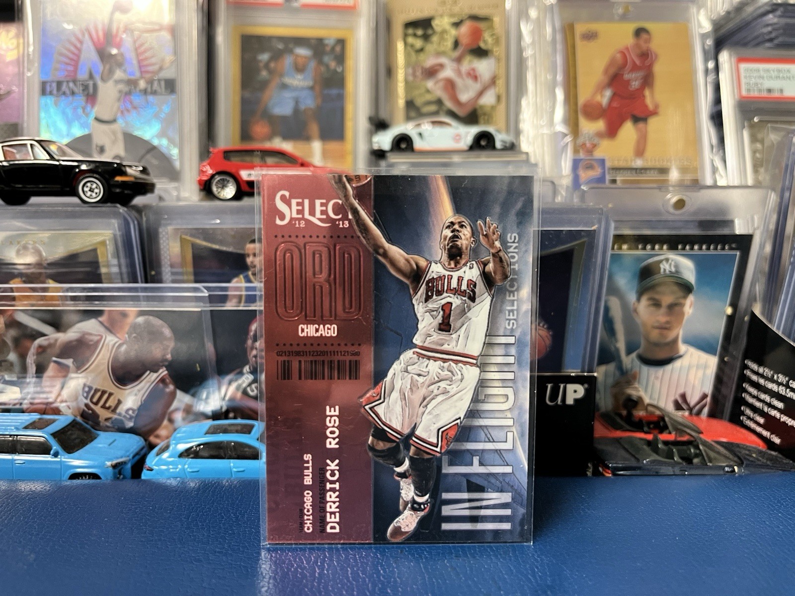 2012-13 Panini Select Basketball ~ Derrick Rose No. 5 ~ In Flight Selections