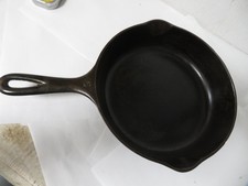 Vtg BSR Cast Iron Skillet 10 1/4โ w Heat Ring No 8-B (7) Restored Made in USA