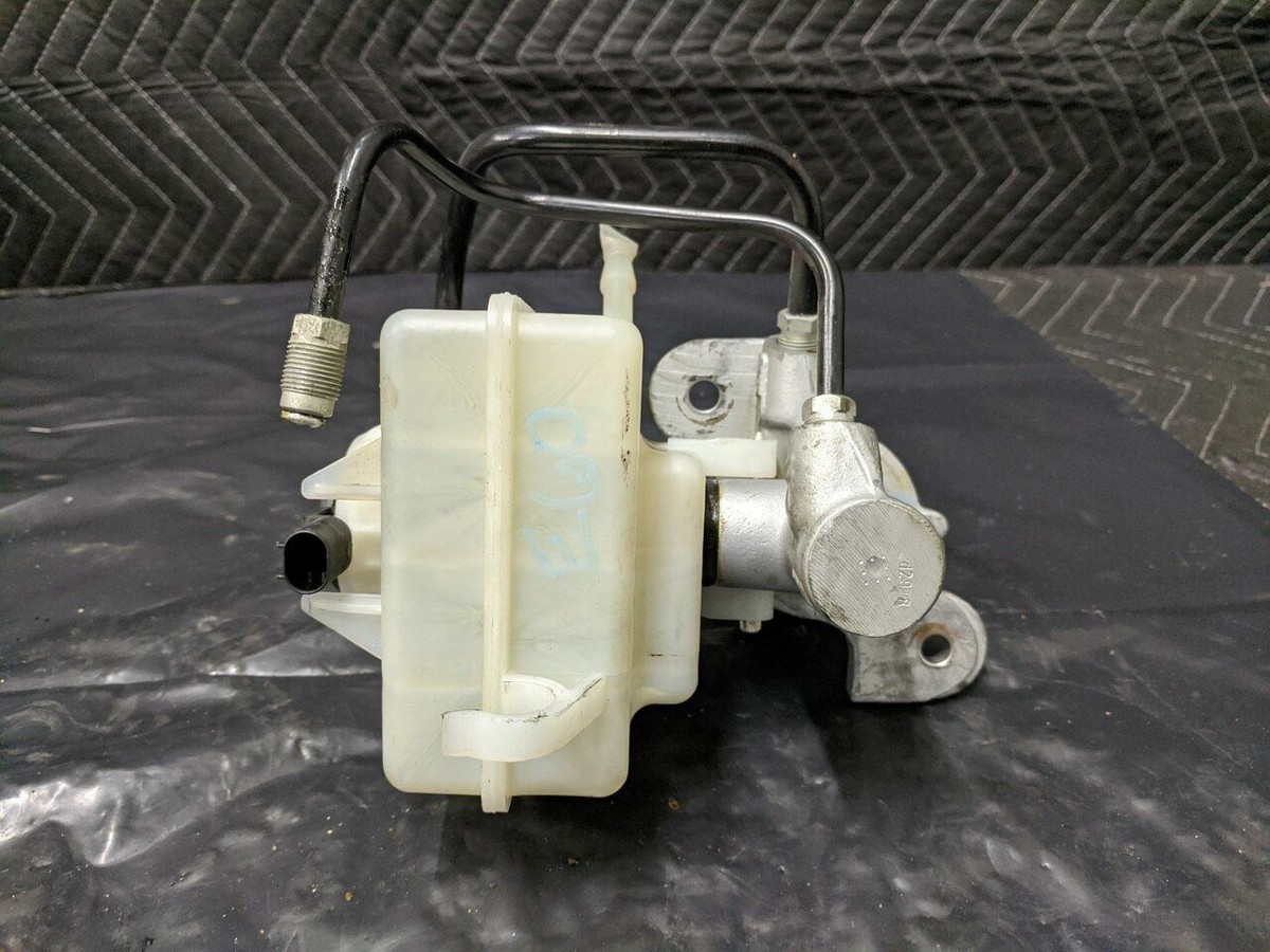 BMW E60 5-Series Brake Master Cylinder 34336786586 | eBay