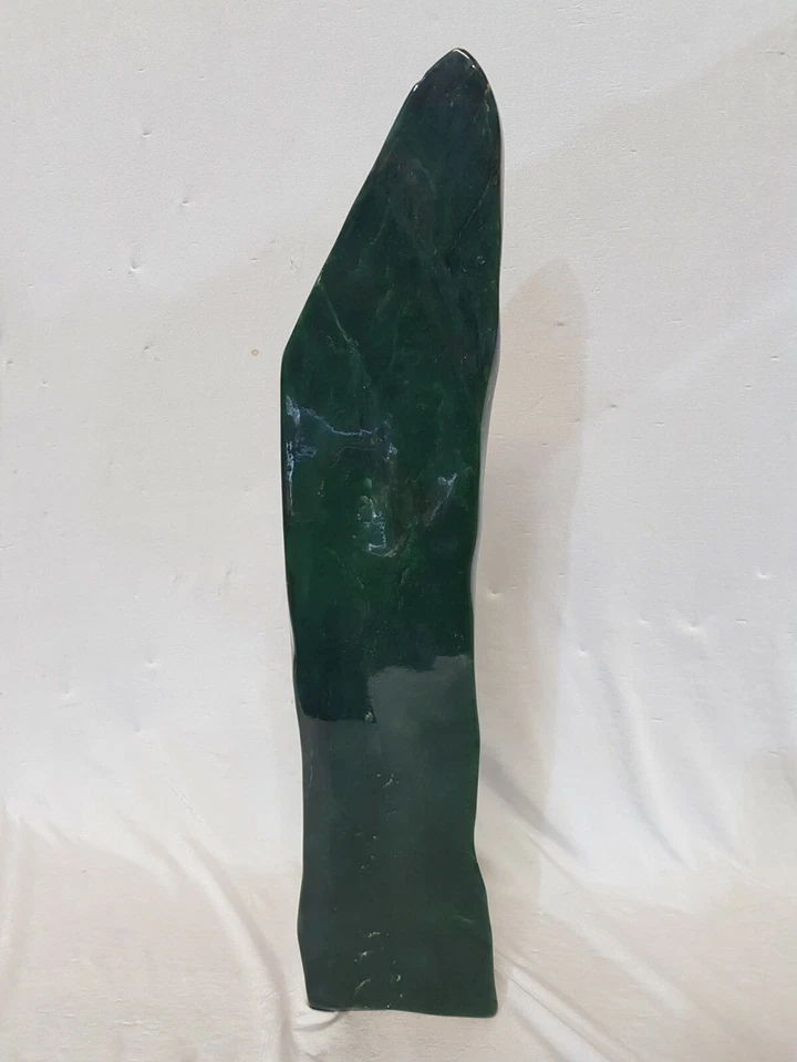 Nephrit Jade Skulptur Freieform geschliffen 13kg Dekoration Heilstein Edelstein - Bild 2 von 4