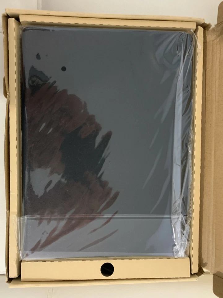 Speck Products Bluetooth Folio Keyboard Case for Ipad 5th / 6th / 9.7" Air 2 - Image 2 of 4