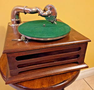 Rare Antique ca.1915 8" Phonograph Excellent Original Works! Victor Edison