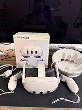 Meta Quest 3 128GB VR Headset White With Charging Station