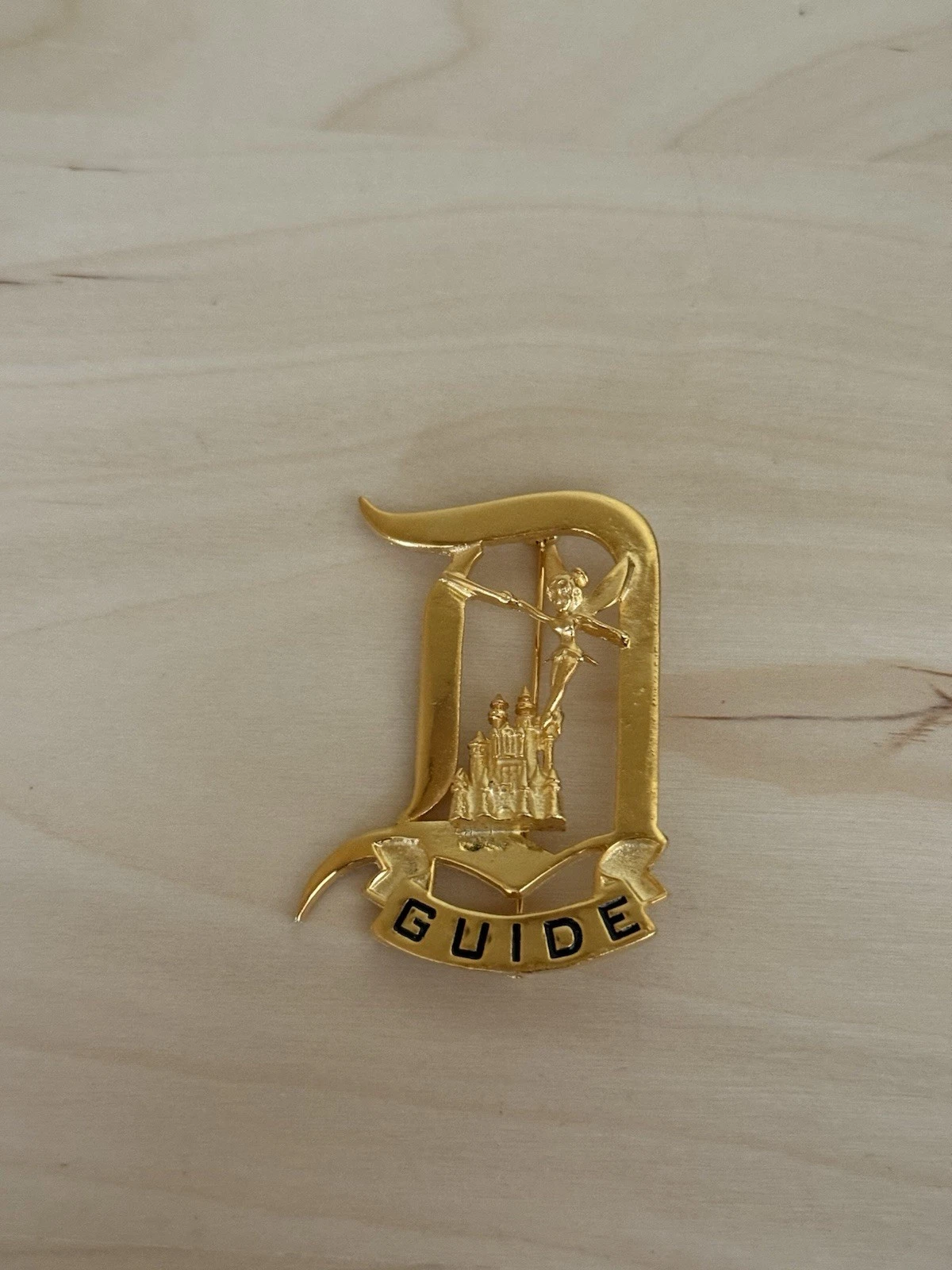 Disney Tinkerbell "GUIDE" Replica Cast Member D Pin New Condition Seldom Seen