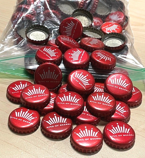 100 Bright Red Budweiser Beer Bottle Caps White Crown No Den