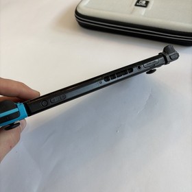 NINTENDO SWITCH CONSOLE HAC-001 With CHARGER & Case Joycons Oem TESTED