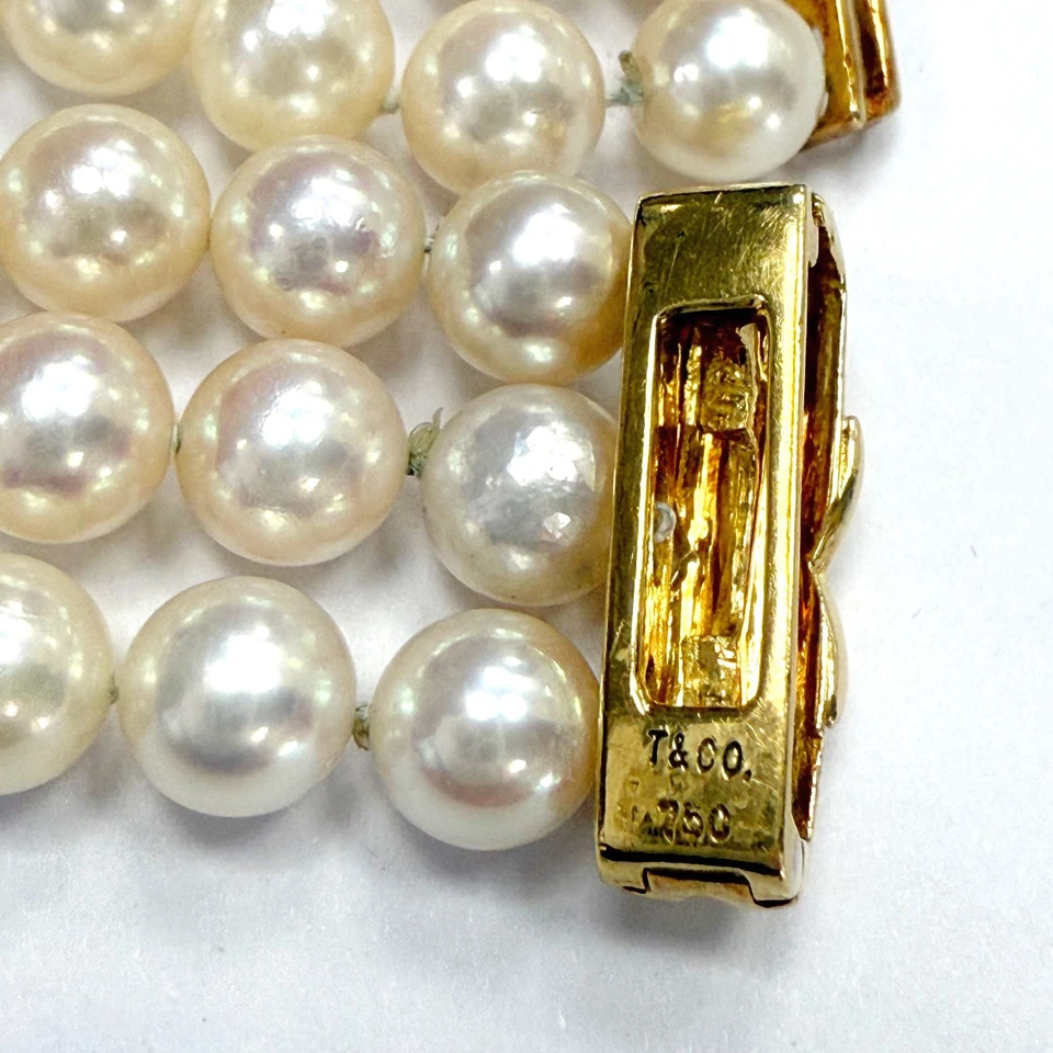 Pulsera Tiffany & Co Signature X Perla Akoya Triple Hilo Oro Amarillo 18k Foto 3 de 4