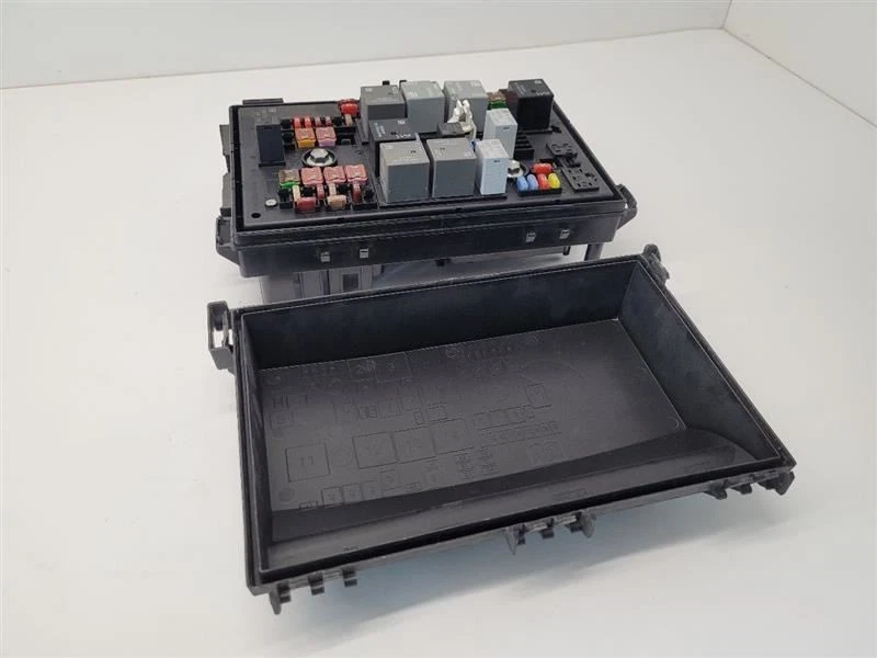 2013-2016 BUICK VERANO ENGINE RELAY FUSE BOX JUNCTION 22938539 OEM 13 14 15 16 - Image 2 of 4